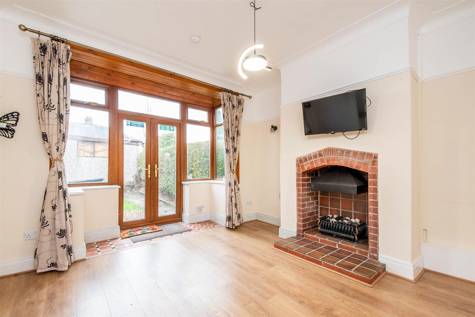 3 bed property in Sharoe Green Lane, Preston